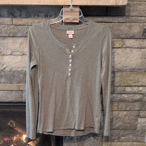 Mossimo Supply Co. Olive Buttoned Long Sleeve Top